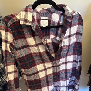 Women’s American eagle flannel button down size S